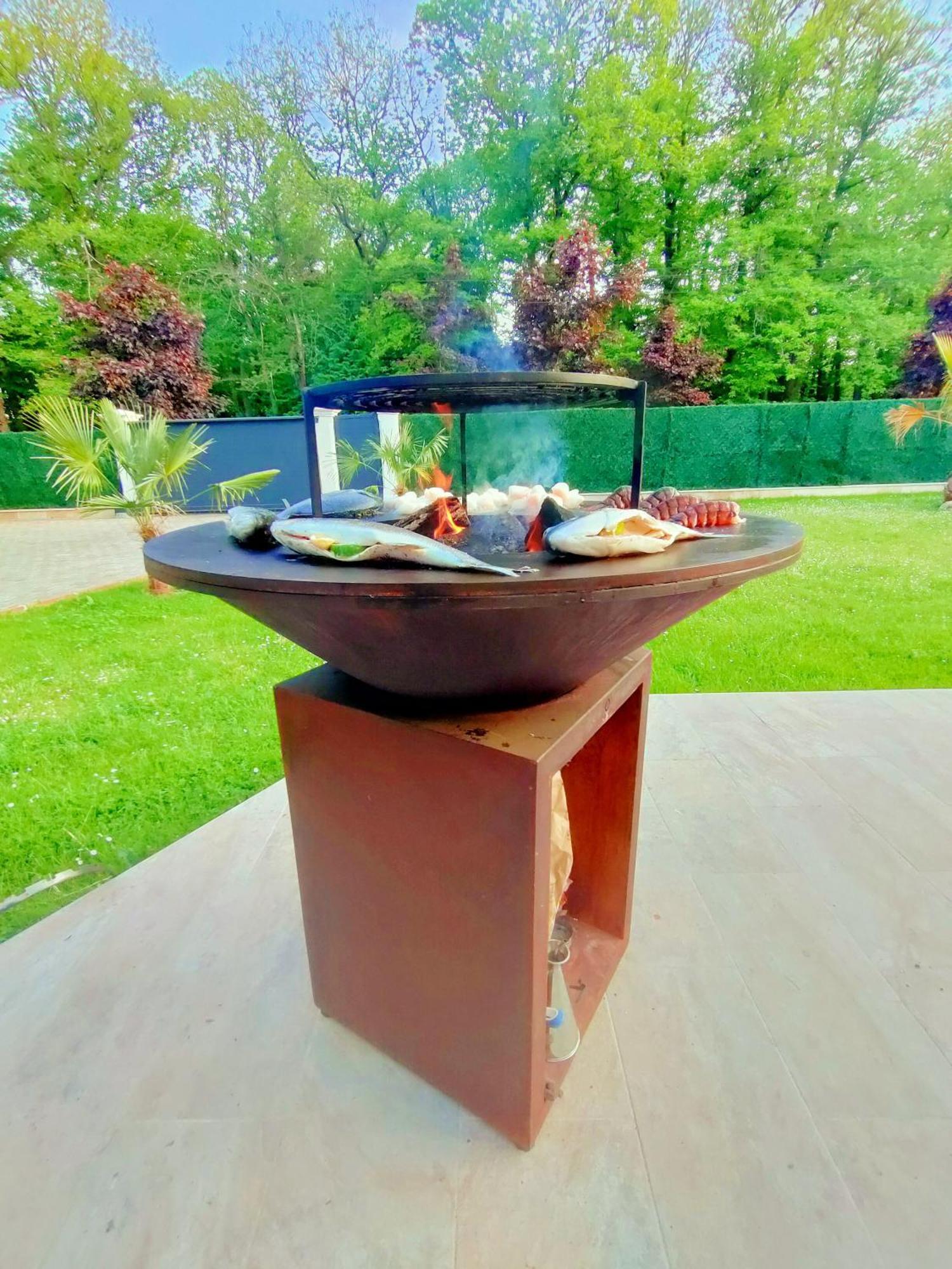 Villa Avec Piece Billard Style Ranch Us Saint Fargeau Ponthierry Bagian luar foto
